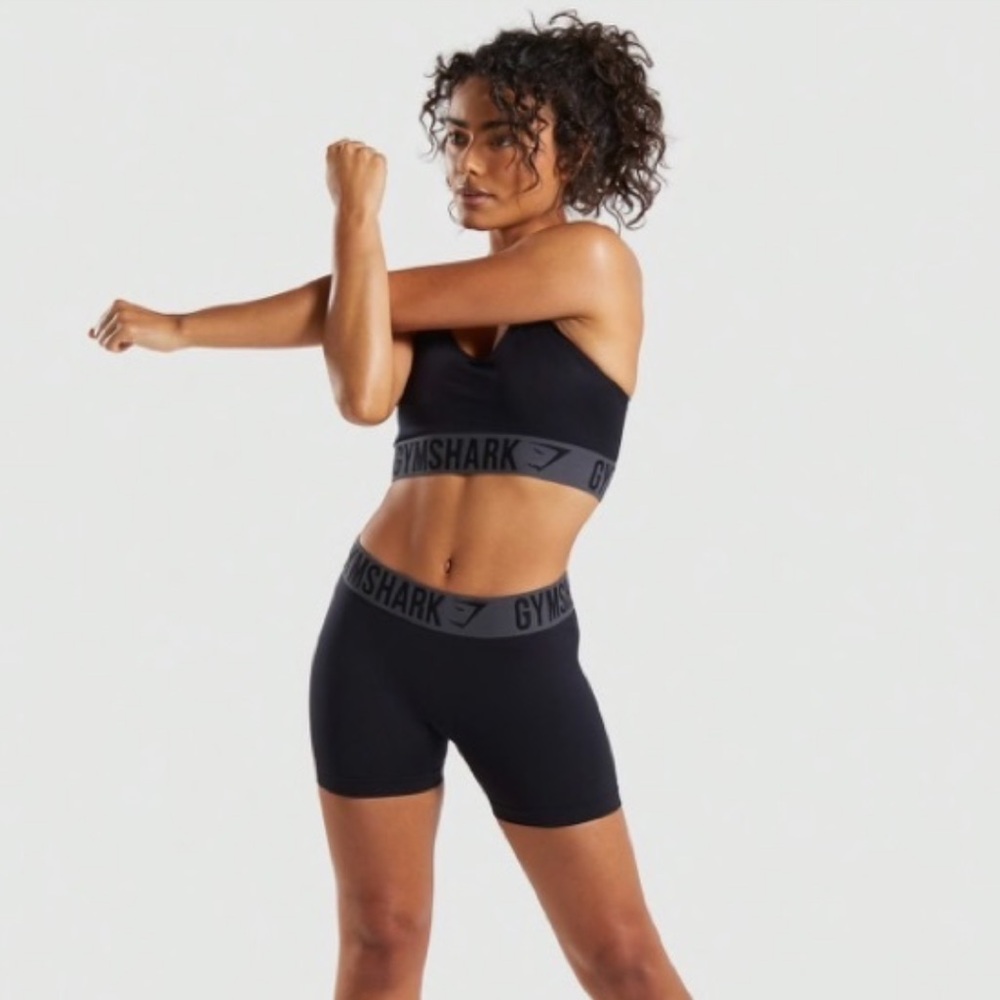 GYM SHARK FIT SHORTS